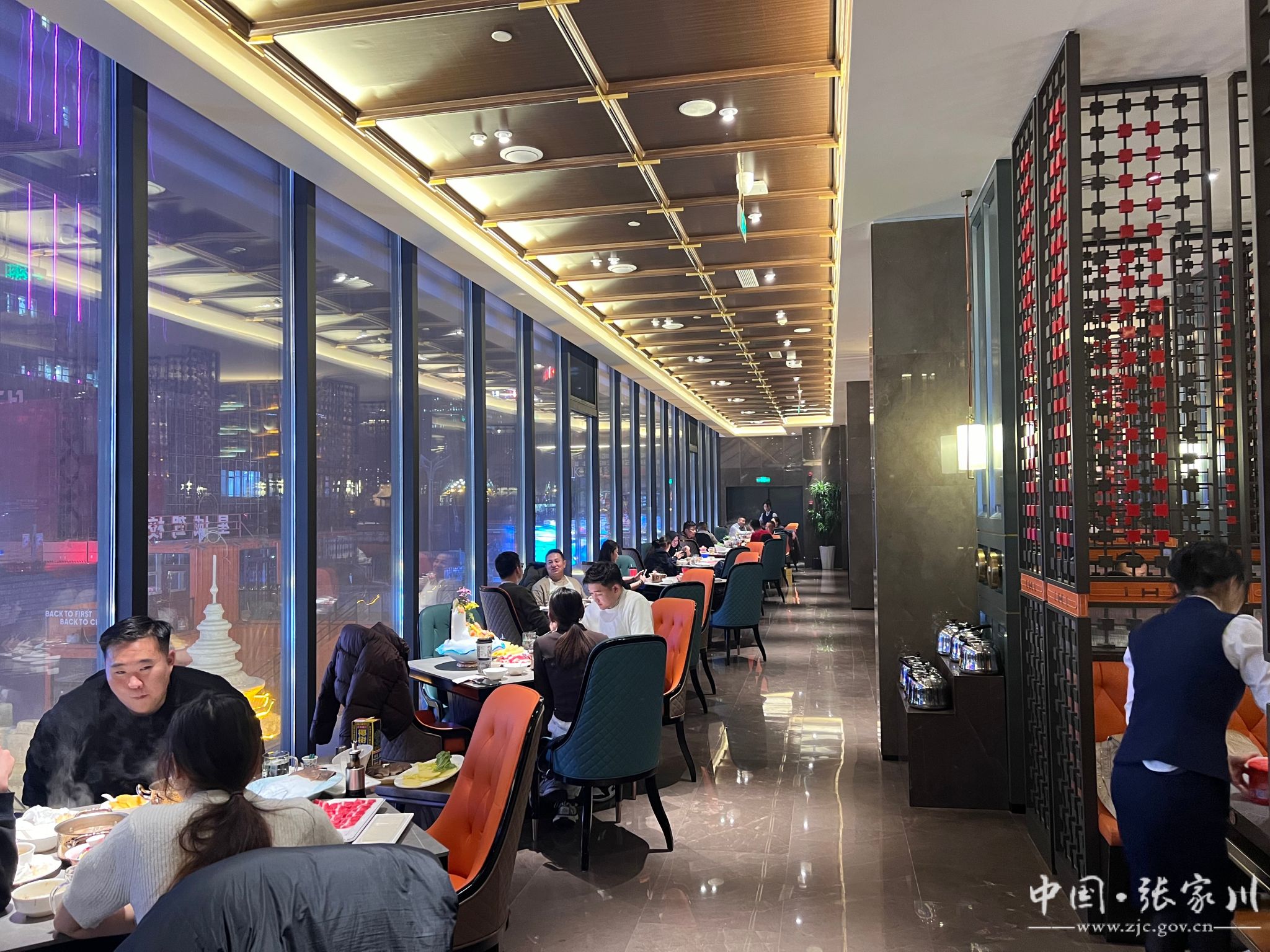 阿阳人物马阿丹张家川山里放羊娃唱响青藏高原红