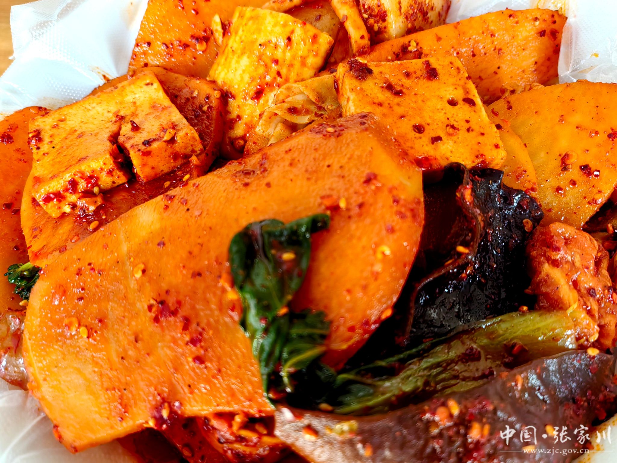 红葱飘香添彩张家川美食麻辣烫热辣滚烫