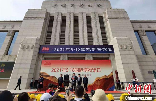 甘肃展陈战国西戎文化墓地考古成果 与众分享文物背后故事 甘肃展陈战国西戎文化墓地考古成果与众分享文物背后故事